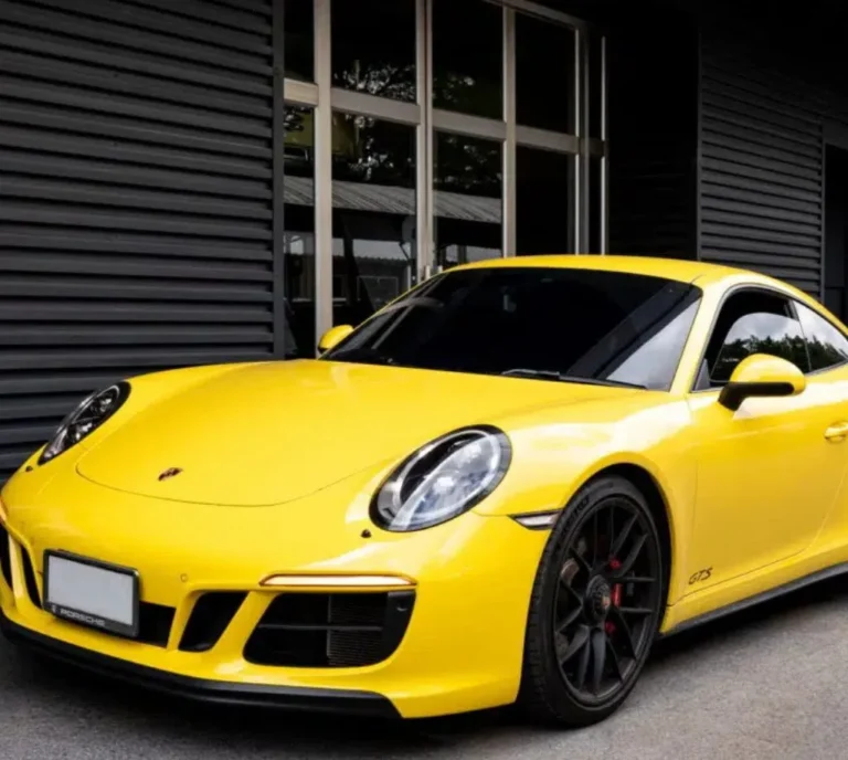 porsche 911 interior